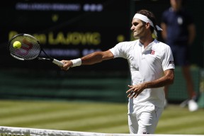  费德勒在TES比赛中突破纪录，势不可挡引发热议！